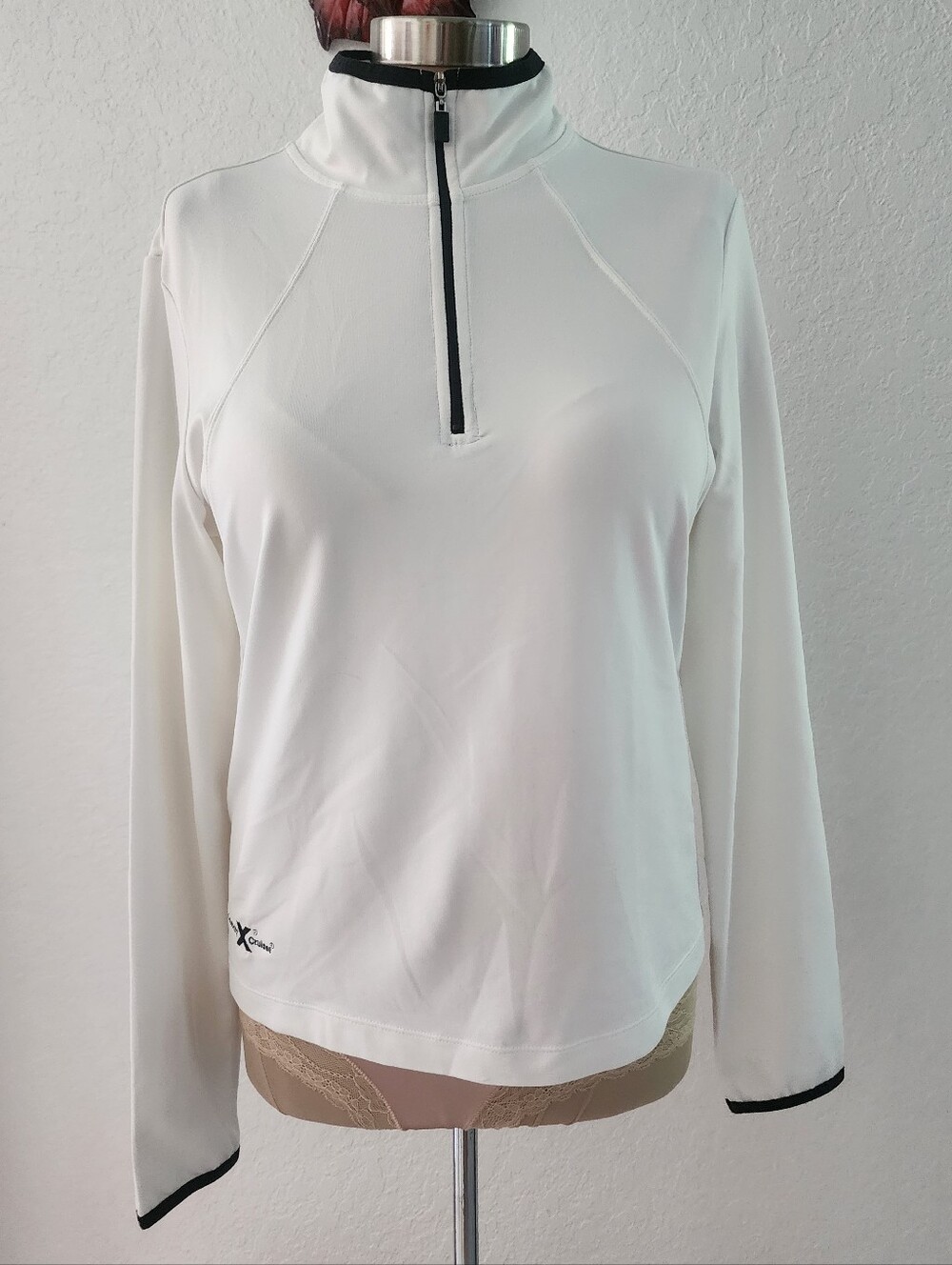 CELEBRITY CRUISES | White Quarter-Zip Long Sleeve Top